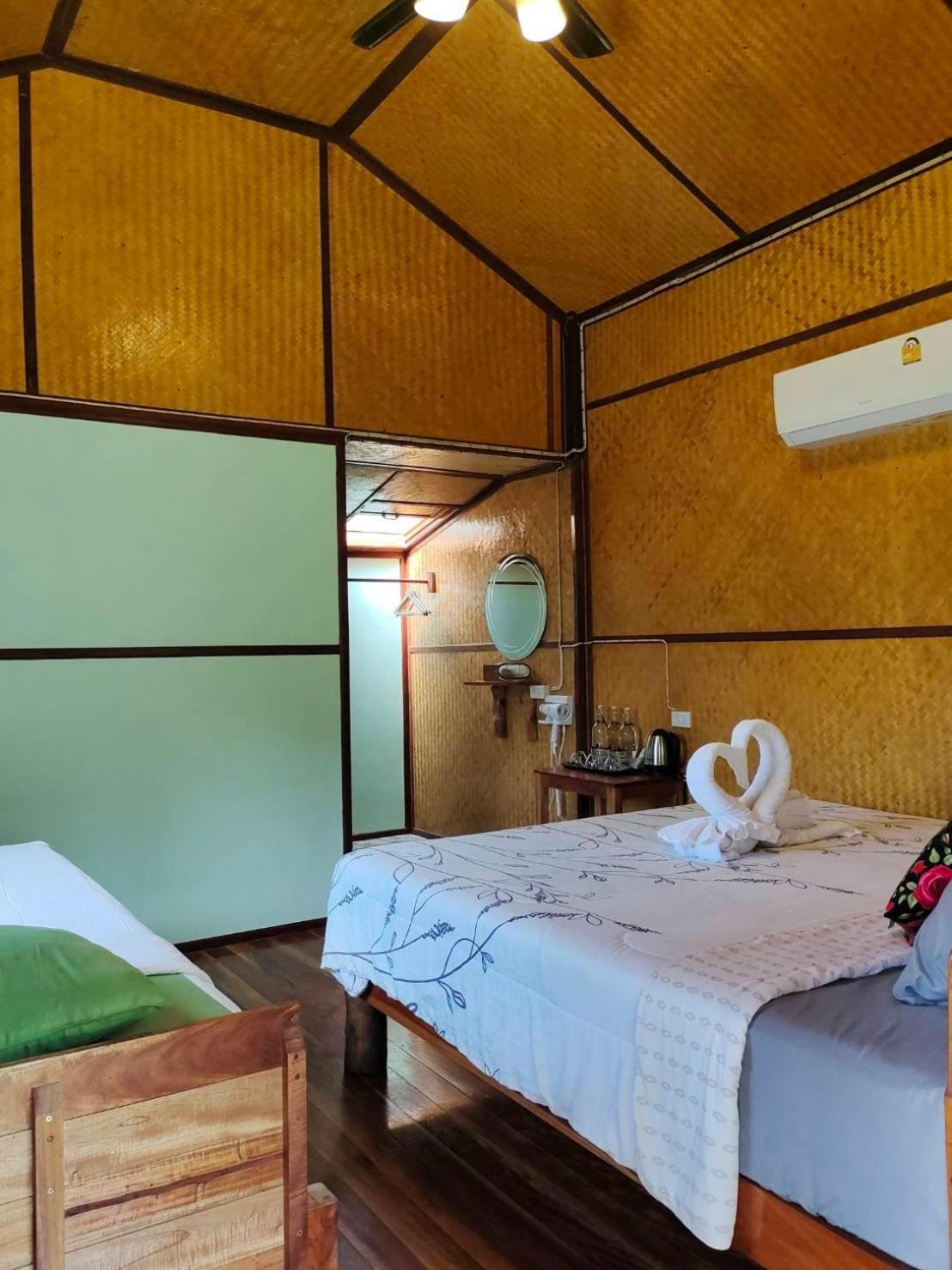 Bansuanphutarn Hotell Ban Pha Saeng Lang Eksteriør bilde